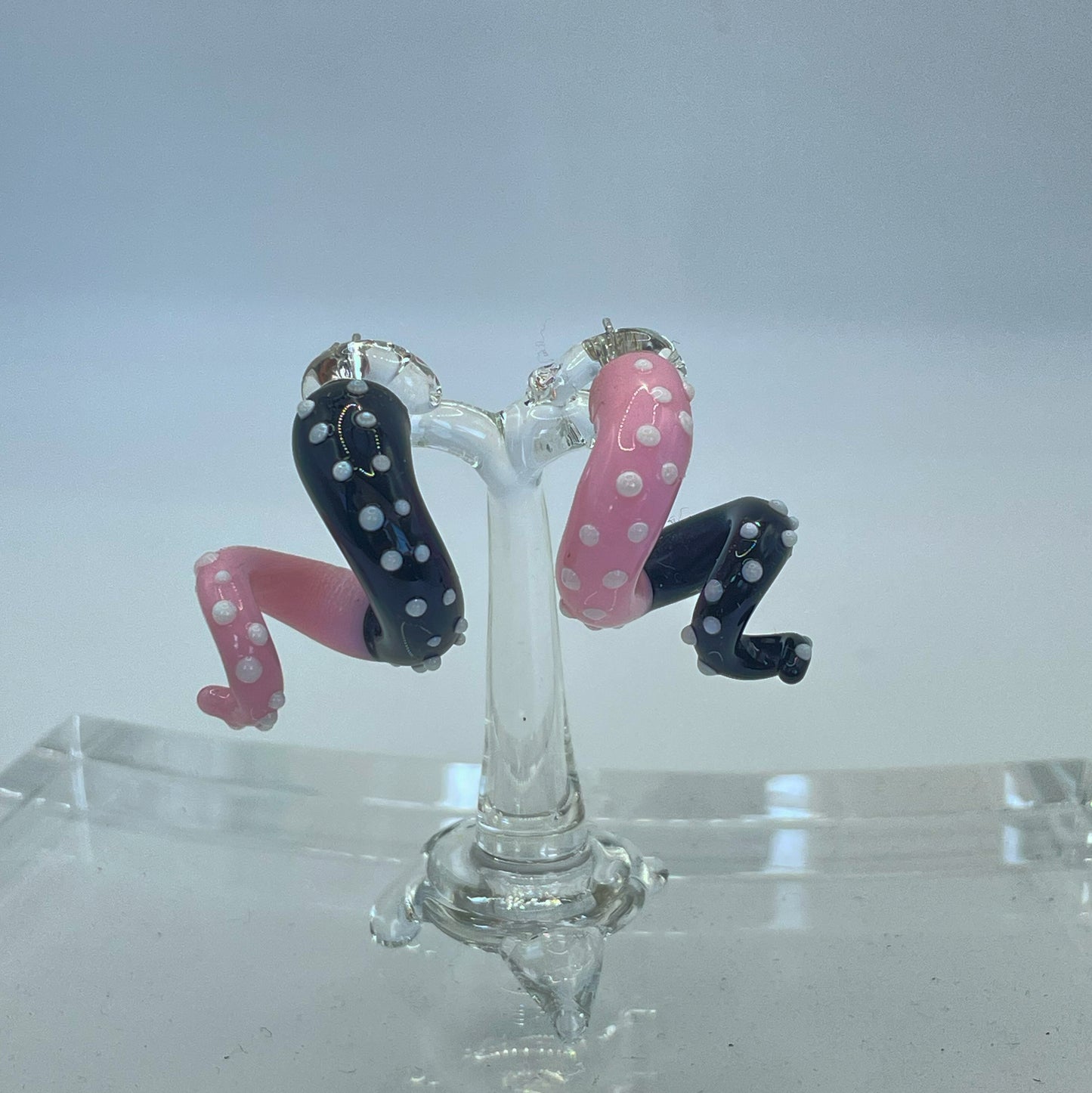 Tentacle Pin earring - Pink / Black