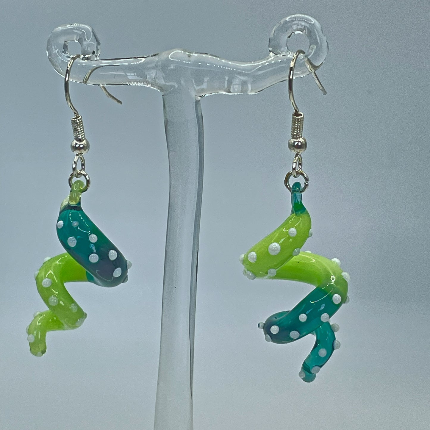 Tentacle Dangling earring - Dark Green / Light Green